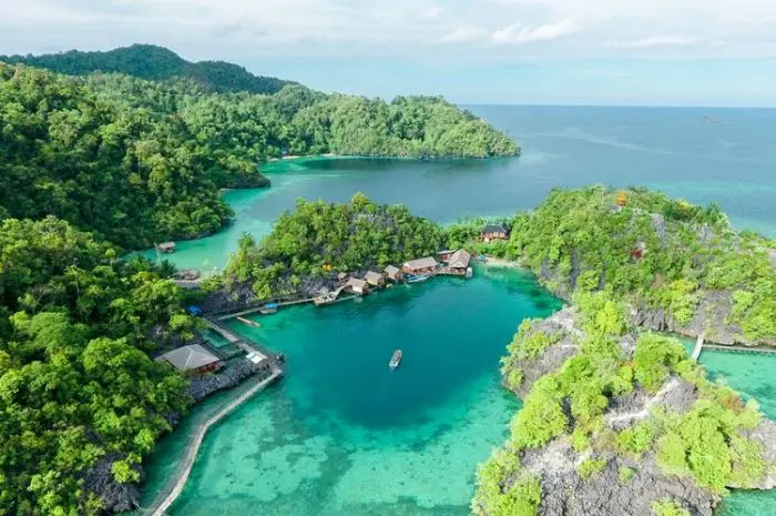 Marine Tourism in Southeast Sulawesi with Exotic Underwater Natural Beauty